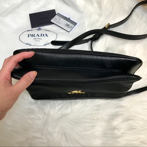 !SOLD Prada double zip nylon and leather crossbody - Picture 7 of 8